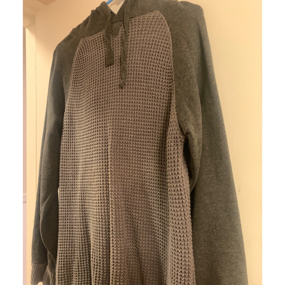 Men’s Army green and gray  pullover hoodie